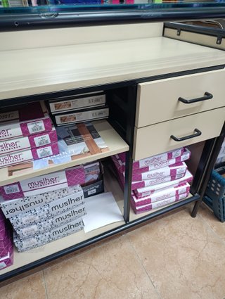 MOSTRADOR ALMACENAJE madera y metal con cristal