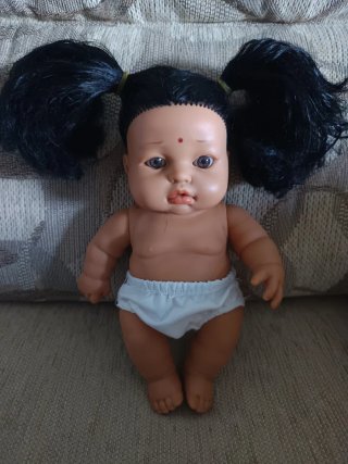 Preciosa Muñeca Bebé India