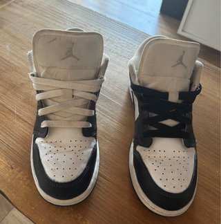 Zapatillas Jordan niño negras y blancas semi bota