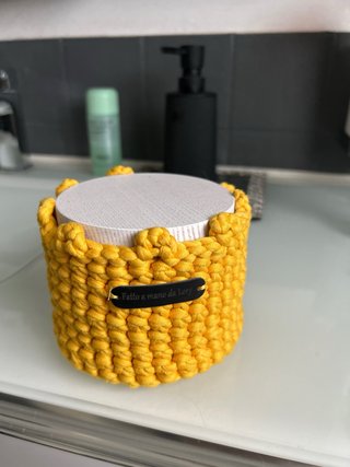 Cestino uncinetto fatto a mano giallo