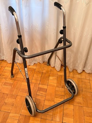 Andador Plegable para Mayores