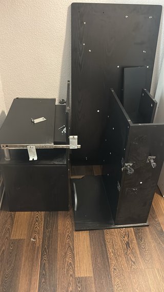 Mesa de ordenador negra
