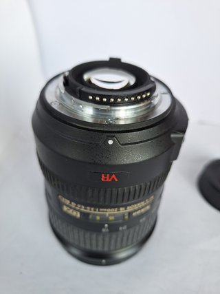 Objetivo Nikon 18-200mm VR. No ofertas