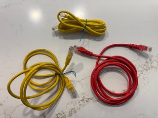 Cables de Red Ethernet Cat 5e (2 Amarillos, 1 Rojo