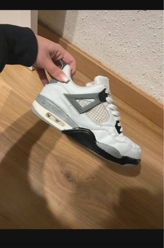 Zapatillas Jordan Air 4 Gris Blanco