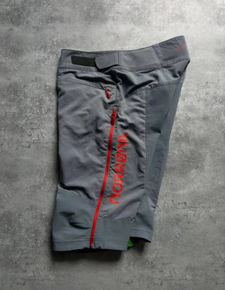Norrona  pantalon corto talla S