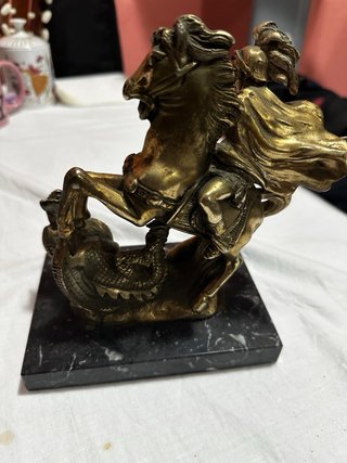 San Jorge y el Dragón Bronce