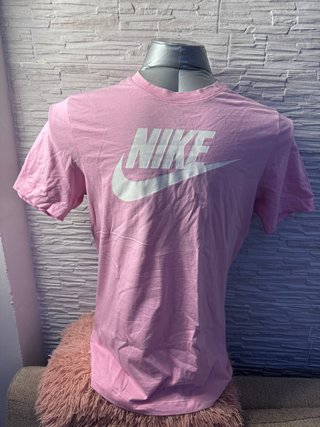Lote  Ropa Talla M: 3 Camisetas y 2 Polos