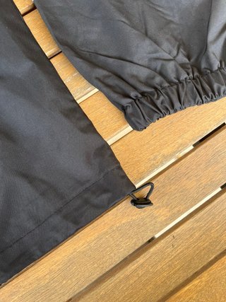 Cortavientos Corteiz Negro Talla S