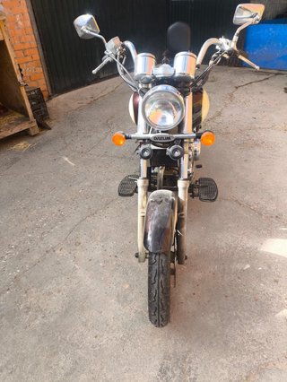 DAELUM 125 Cruiser Negra y Beige