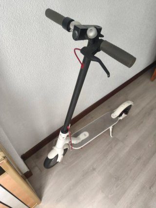 Patinete Eléctrico Xiaomi M365 + Cargador