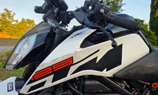 KTM Duke 125 ABS Naked Blanca y Naranja