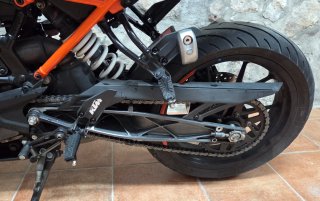KTM Duke 125 ABS Naked Blanca y Naranja