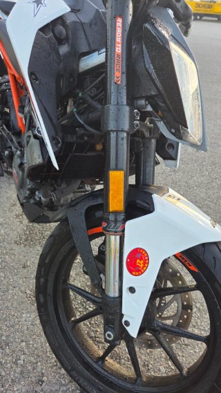 KTM Duke 125 ABS Naked Blanca y Naranja