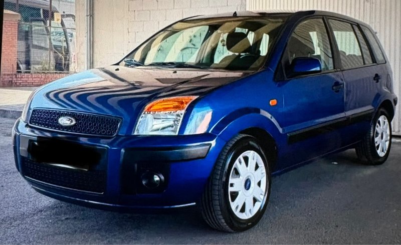 Ford Fusion 2008 - foto 1