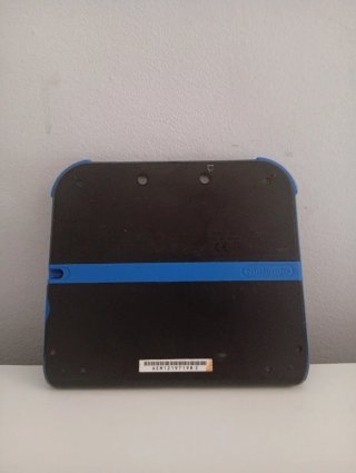 Nintendo 2DS Nera con custodia e caricabatterie