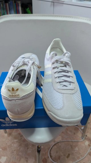 Adidas SL72 Talla 46 Beige/Blanco