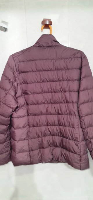 Chaqueta Uniqlo Ultra Light Down Granate T. L.