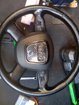 Volante Audi A6 Carbono