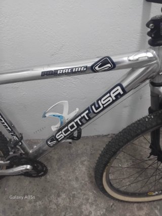 Se vende en bicicleta en perfecto estado xt