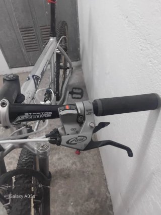 Se vende en bicicleta en perfecto estado xt