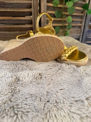 Sandalias cuña doradas Gianvito Rossi