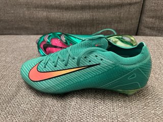 Scarpe da calcio Nike verdi arancioni taglia 44