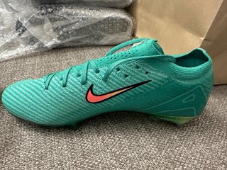 Scarpe da calcio Nike verdi arancioni taglia 44