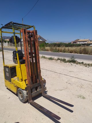 Carretilla elevadora eléctrica