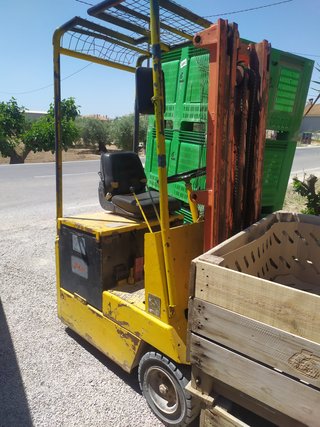 Carretilla elevadora eléctrica