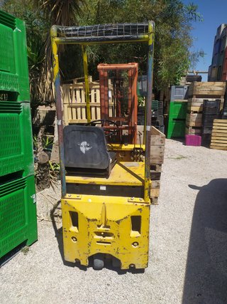 Carretilla elevadora eléctrica