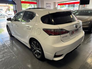 Lexus CT 200h F-Sport
