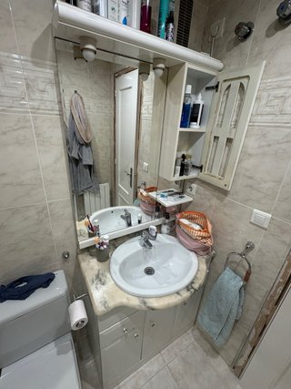 Dos baños completos