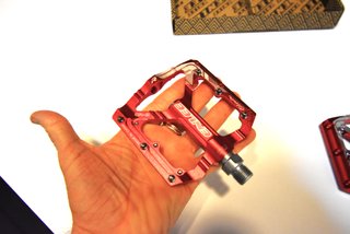Pedales Plataforma Aluminio Rojos CR-2