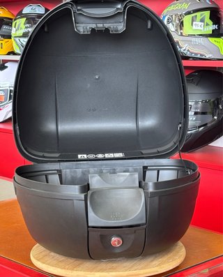 Baúl para moto SHAD NUEVO