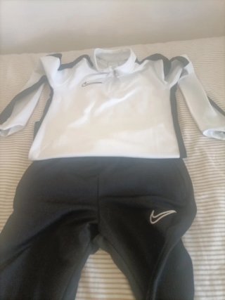Chándal Nike Dri-Fit Talla S Niño 128-137cm