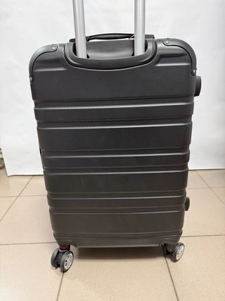 Maleta mediana extensible nueva