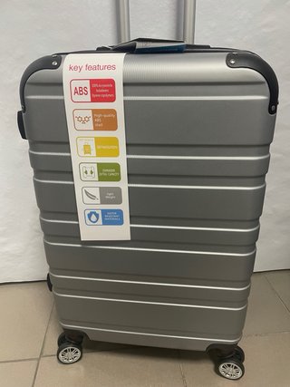 Maleta de viaje mediana 20 kilos nueva