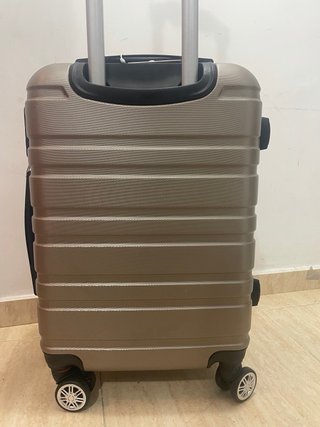 Maleta mediana extensible nueva 20 kilos