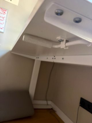 Mesa Ikea regulable en altura