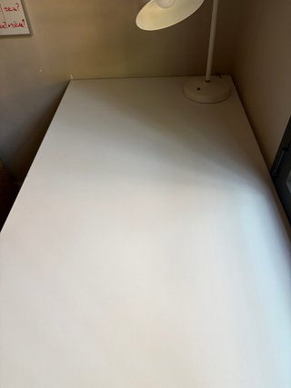 Mesa Ikea regulable en altura