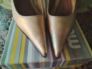 Zapatos de tacón Mariamare dorados