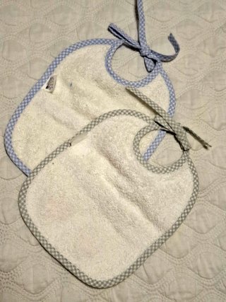 Pack 2 Baberos bordados