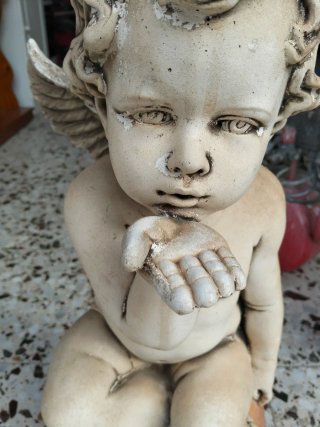 Figura de ángel de jardín romántico