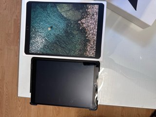 iPad Pro 10.5, Teclado Logitech, Pencil