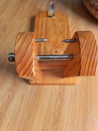 Jamonero de madera robusto