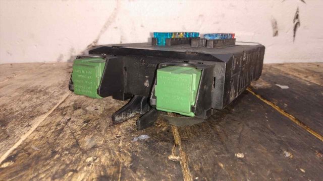 CAJA RELES / FUSIBLES MERCEDES VITO MARCO POLO (6