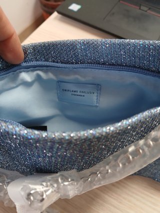 Bolso de fiesta azul brillante con cadena