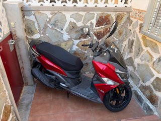 Sym Jet 14 Scooter Rojo y Negro