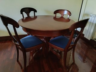 Conjunto mesa y 4 sillas madera y tela